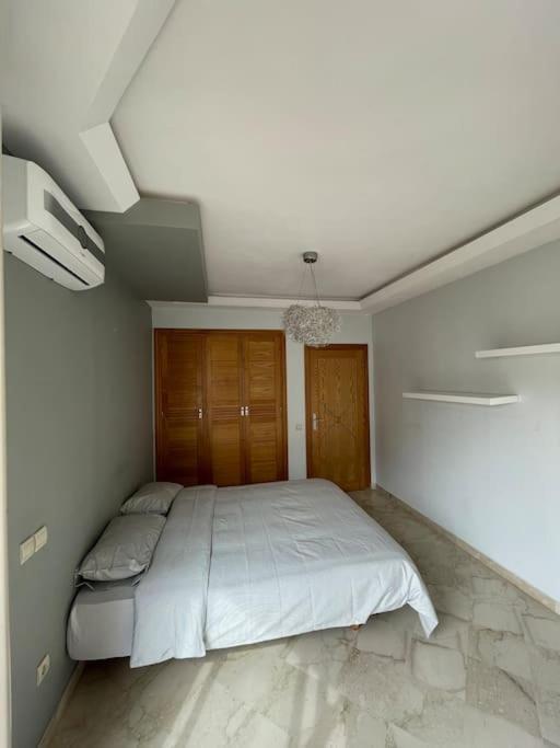 Big Luxury Apartment Near Airport Nouaceur Экстерьер фото